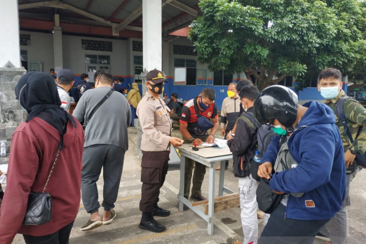 Tim gabungan perketat pengawasan penumpang di Pelabuhan Tanjungkalian