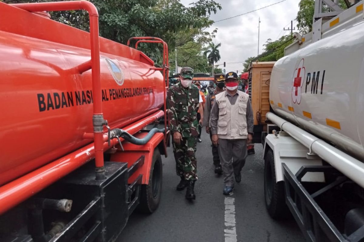 Anggota Kodim Tulungagung dikerahkan untuk pindahkan warga isoman