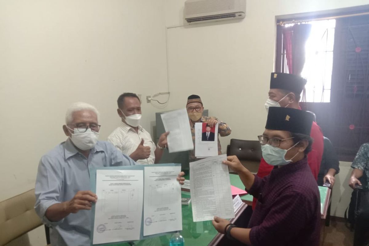 DPRD Tulungagung terima berkas pendaftaran dua cawabup