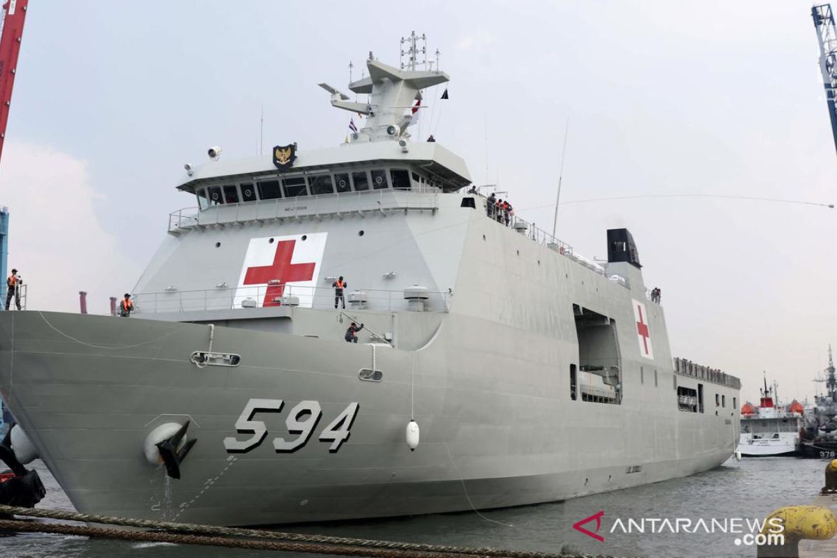 KRI Semarang-594 salurkan 41 tabung oksigen ke RSUD Belitung