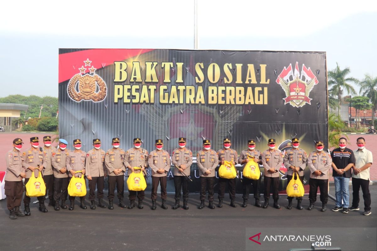 Alumni Akpol Angkatan 93 Pesat Gatra berbagi pada masyarakat terdampak COVID-19 di Banten