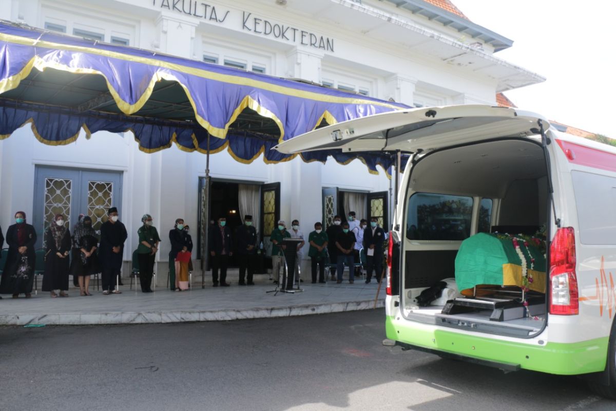 Dosen Departemen Anastesi dan Reanimasi FK Unair meninggal dunia karena Long COVID-19