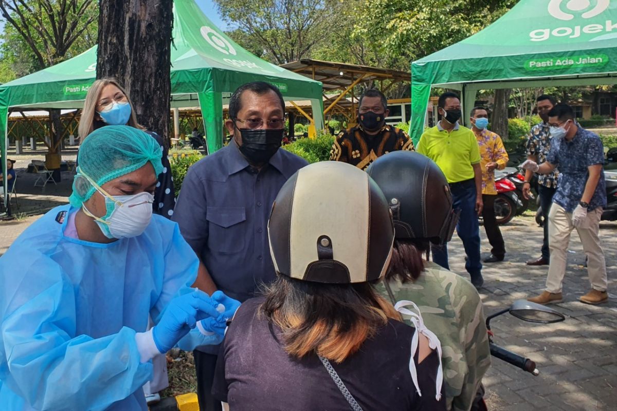 Wakil Ketua DPRD Jatim apresiasi penyelenggaraan pos pelayanan vaksinasi lantatur Ubaya