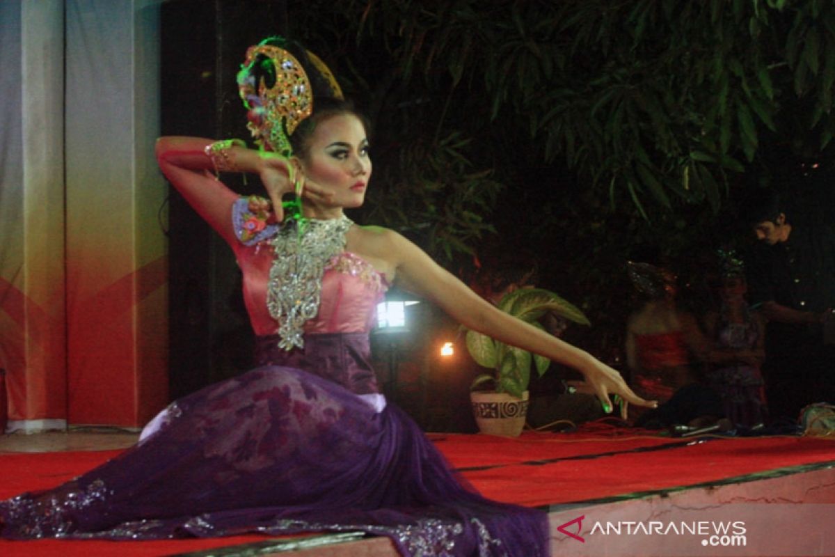 LSM Lodaya bangkitkan seniman melalui lomba tari Jaipong Bedog Lubuk