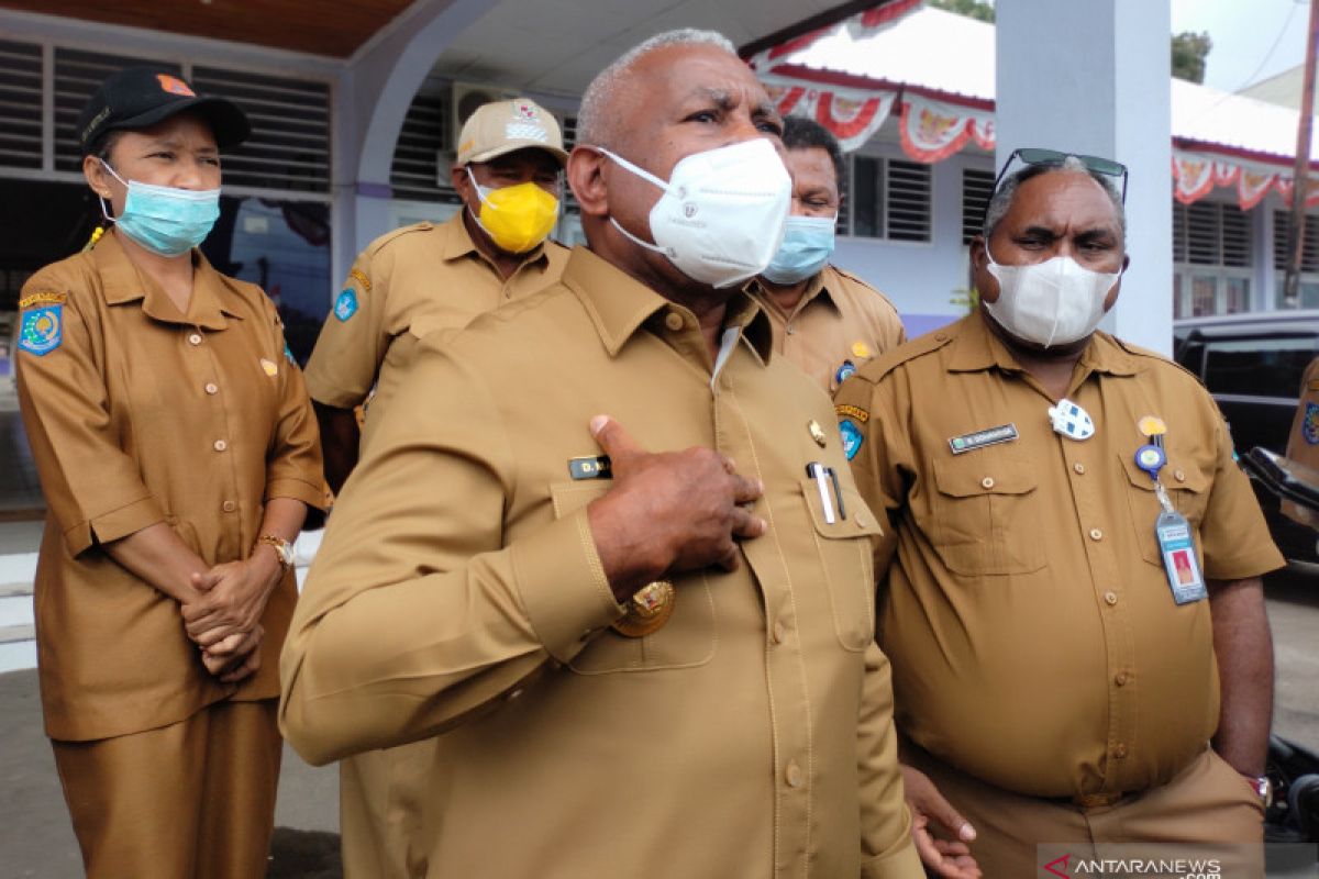 Gubernur Papua Barat mengajak parpol proaktif gelar vaksinasi