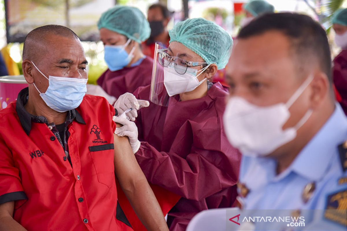 Presiden minta penyuntikan vaksin capai lebih dari 100 juta dosis