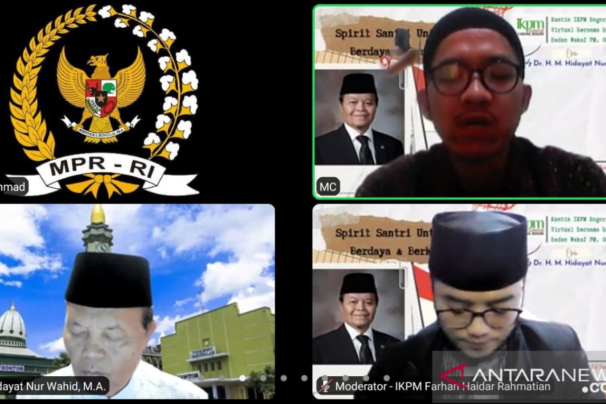 HNW ajak santri konsisten berkontribusi bagi kemajuan NKRI