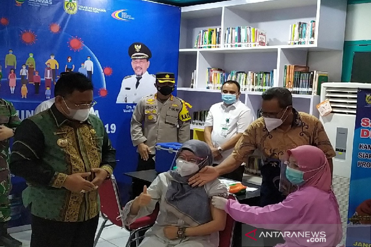 1.777 nakes di Banda Aceh sudah menerima vaksin booster Moderna