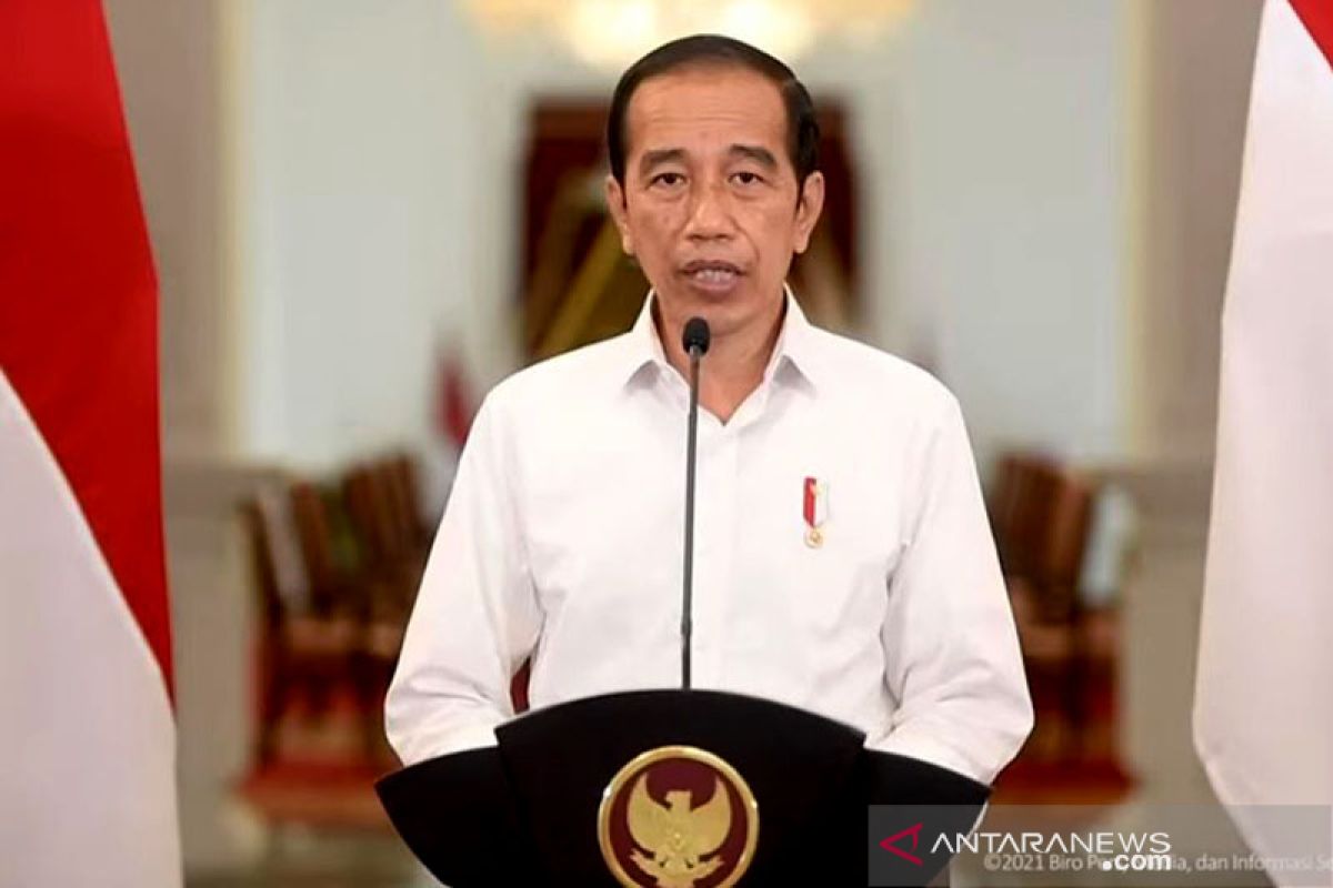 Presiden Joko Widodo akan longgarkan pembatasan kegiatan secara bertahap