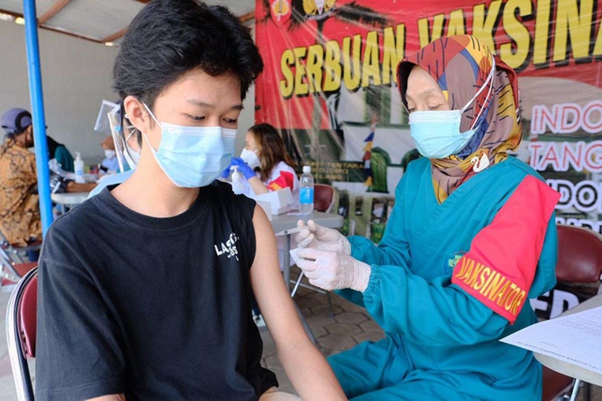 Nakes di Kota Magelang mulai divaksin "booster"