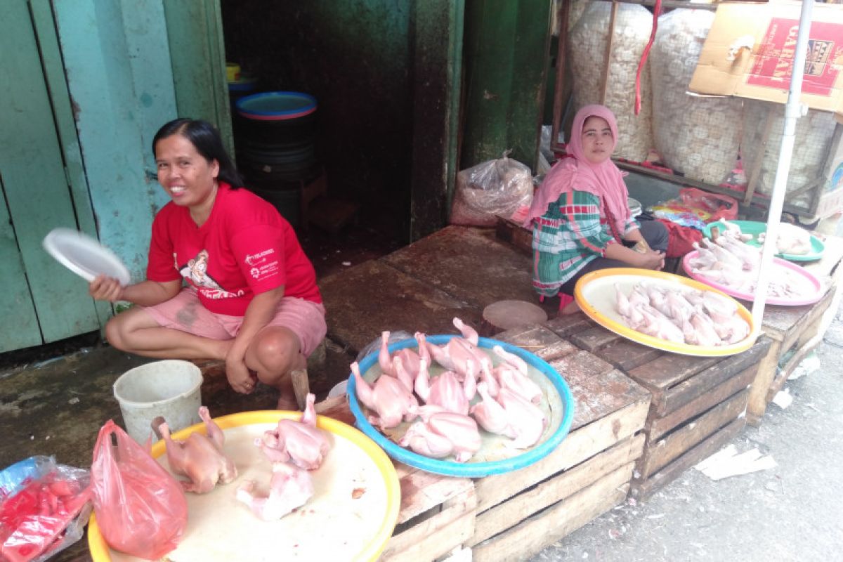Harga ayam potong di Baturaja Sumsel turun, pembeli sepi