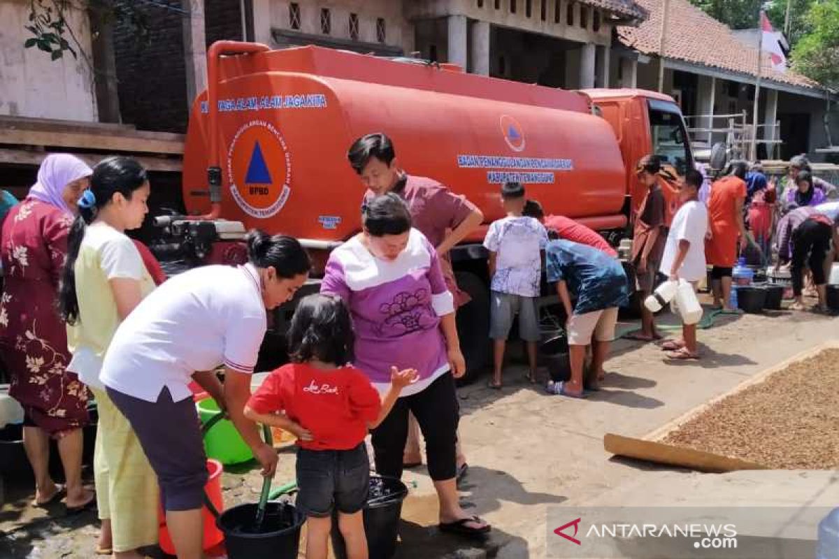 Musim kemarau, BPBD Temanggung salurkan air bersih ke dua desa