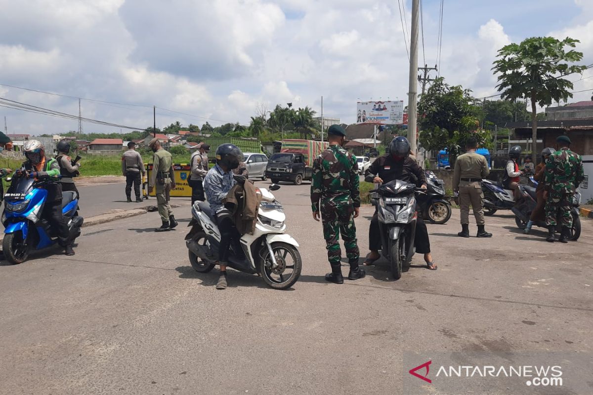 Gubernur Jambi: PPKM tingkat IV edukasi protokol kesehatan masyarakat