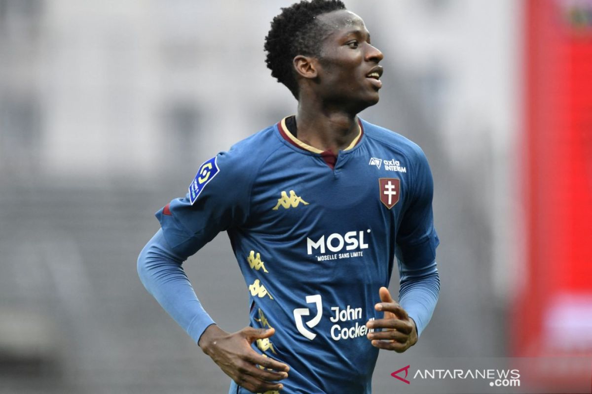 Tottenham tebus Pape Matar Sarr dari Metz  seharga Rp288 miliar