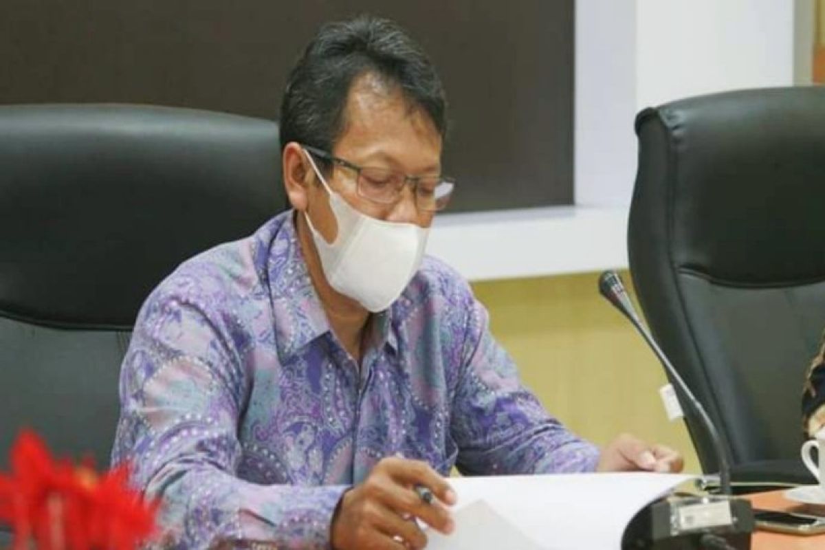 Legislator Seruyan minta pemkab sediakan rumah dinas guru di pelosok