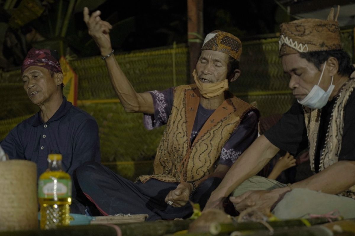 Warga Dayak Desa Liyu kembali gelar Mesiwah Pare Gumboh