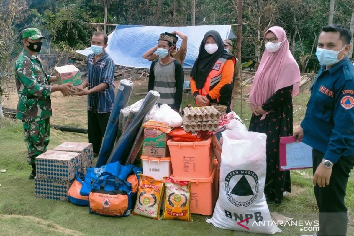 BPBD Kabupaten PPU bantu korban kebakaran di Tengin Baru