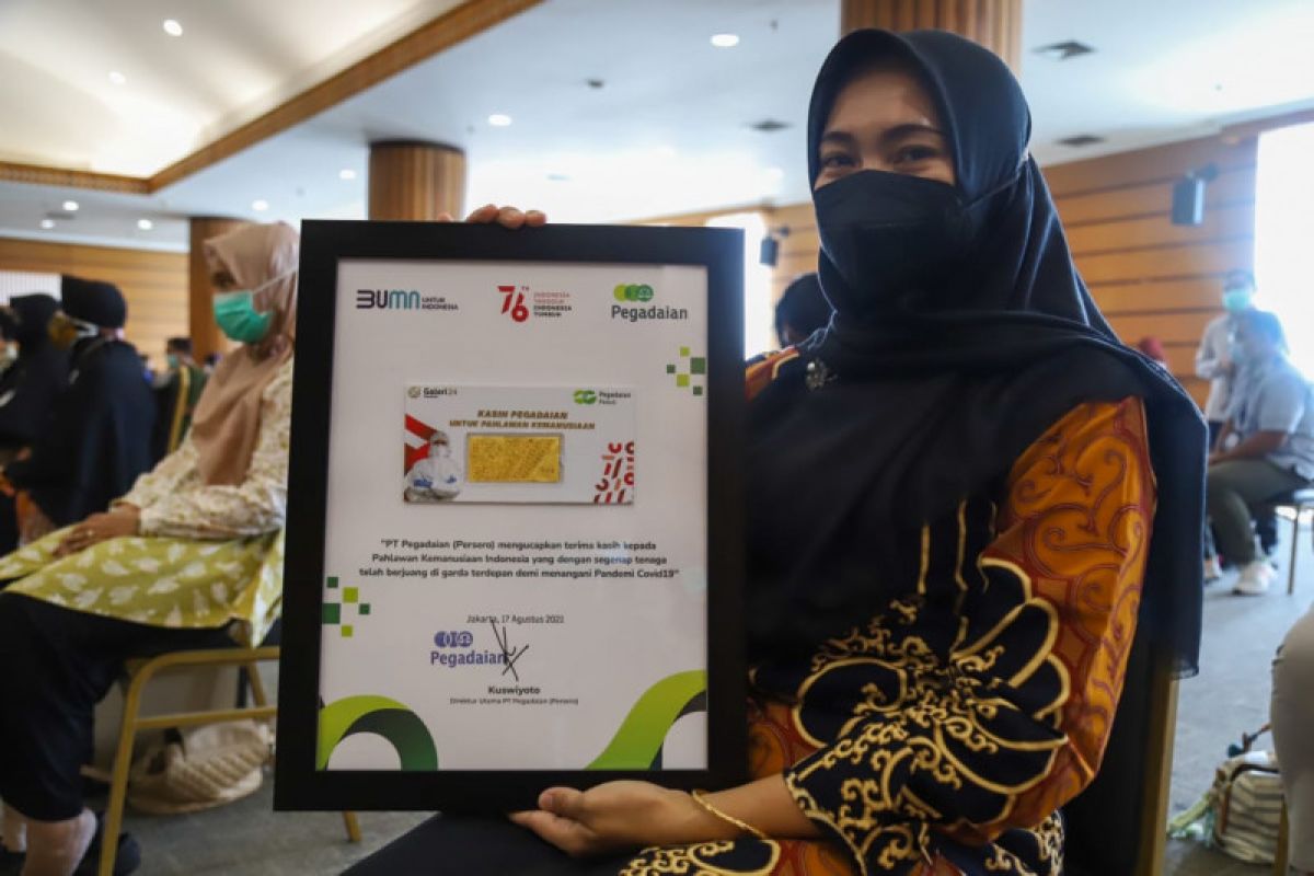 Pegadaian beri 24 nakes teladan di Jakarta Utara emas 0,5 gram