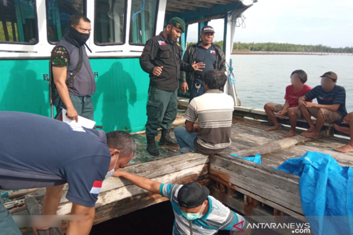 Gakkum KLHK Sulawesi menggagalkan penyelundupan kayu Meranti ke Sulsel
