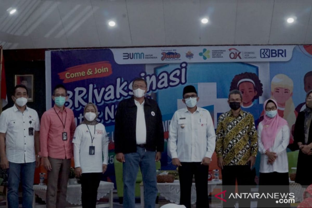 BRI Wilayah Padang gelar vaksinasi gratis untuk seribuan pelajar