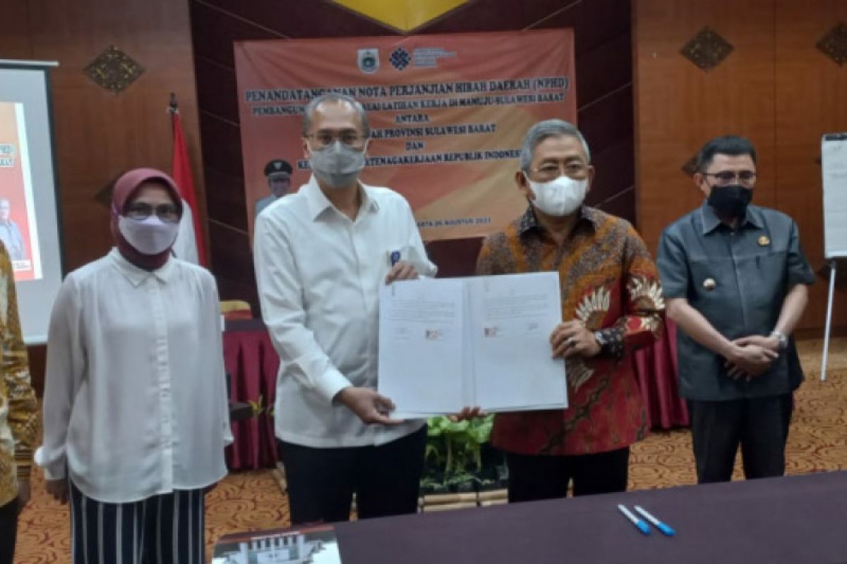 Gubernur Sulbar dan Dirjen Binalavotas teken NPHD pembangunan BLK