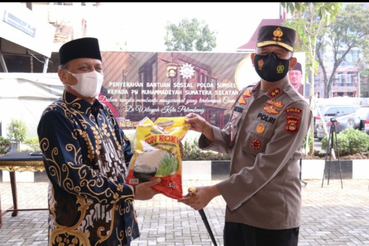 Kapolda Sumsel di ujung masa tugasnya terus  melakukan bakti sosial