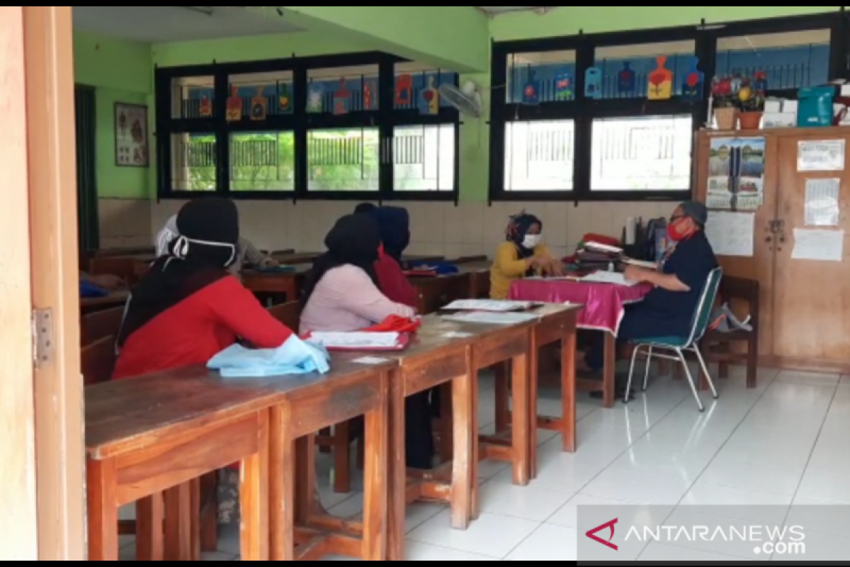 Evaluasi PTM di Jakarta Barat, sekolah disarankan tambah "thermogun"