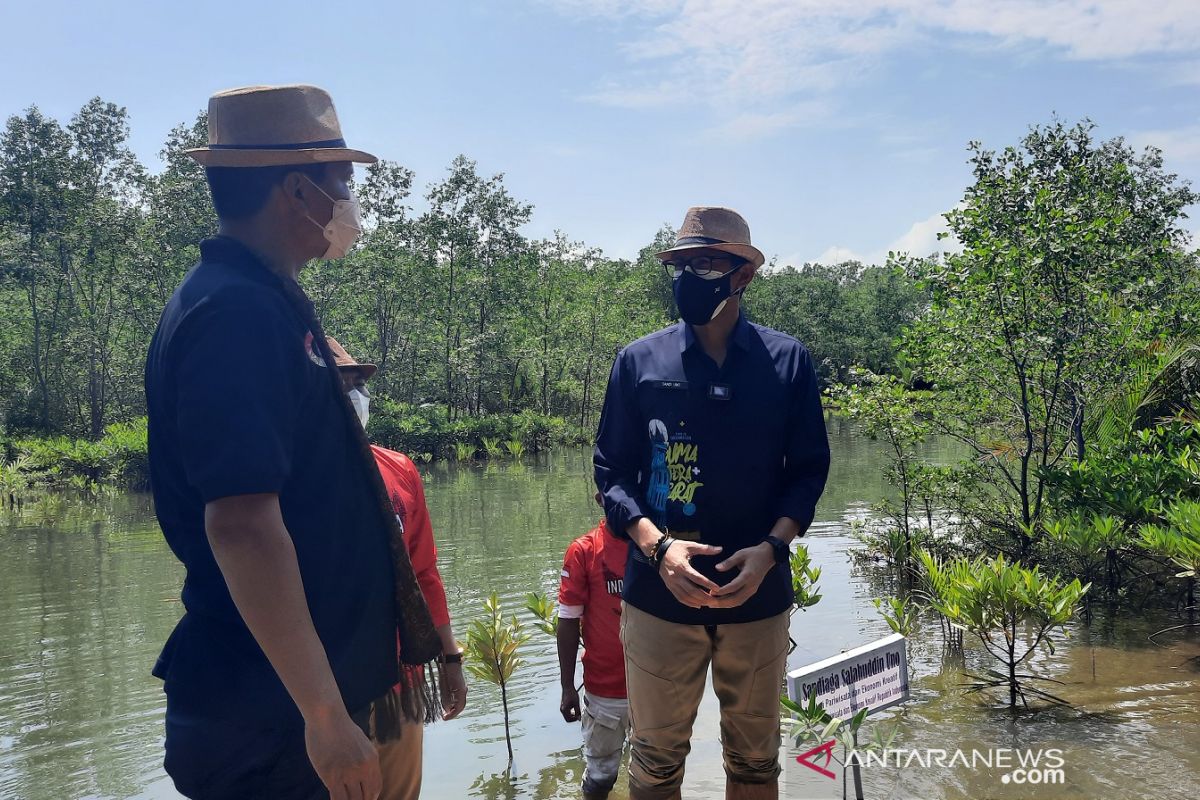 Sandiaga sebut Desa Apar Pariaman simbol kebangkitan ekonomi nasional