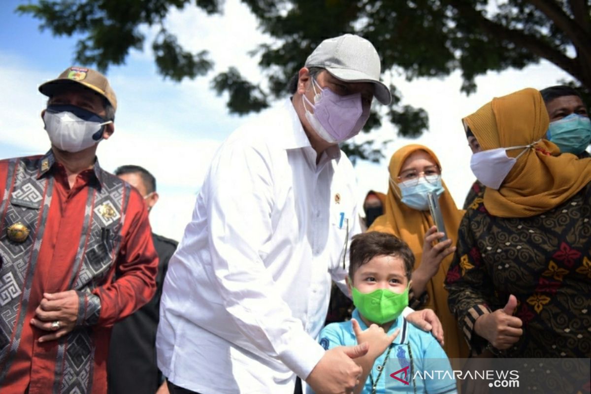 Airlangga: Atasi COVID-19 di Sulteng dengan replikasi kampung tangguh