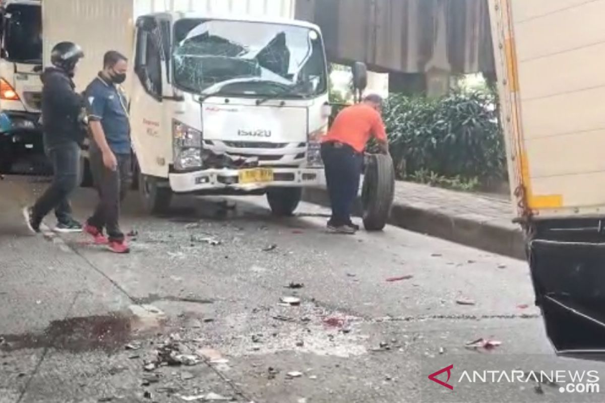 Empat mobil terlibat kecelakaan beruntun di Jakarta Timur