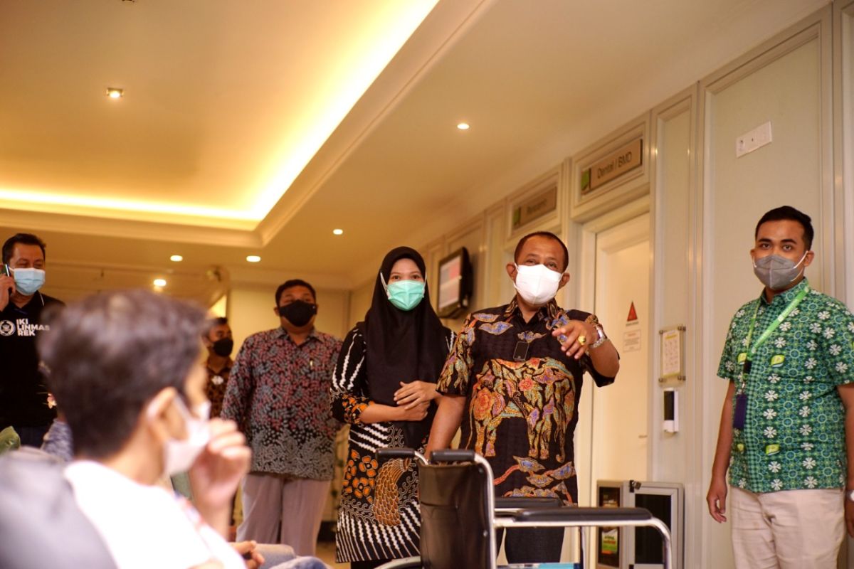 Wawali pastikan tarif tes PCR di Surabaya turun jadi Rp495 ribu