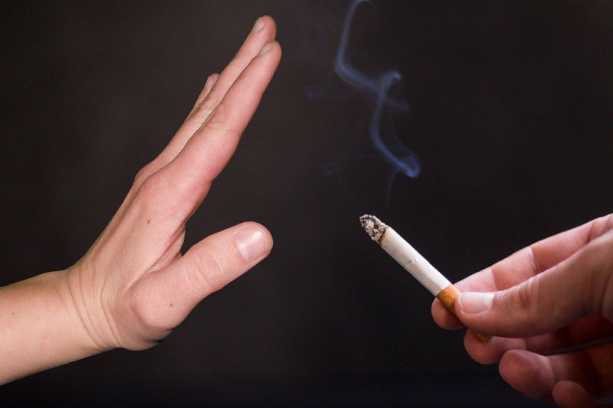 Dokter sebut efek merokok baru akan terasa 10 hingga 20 tahun ke depan