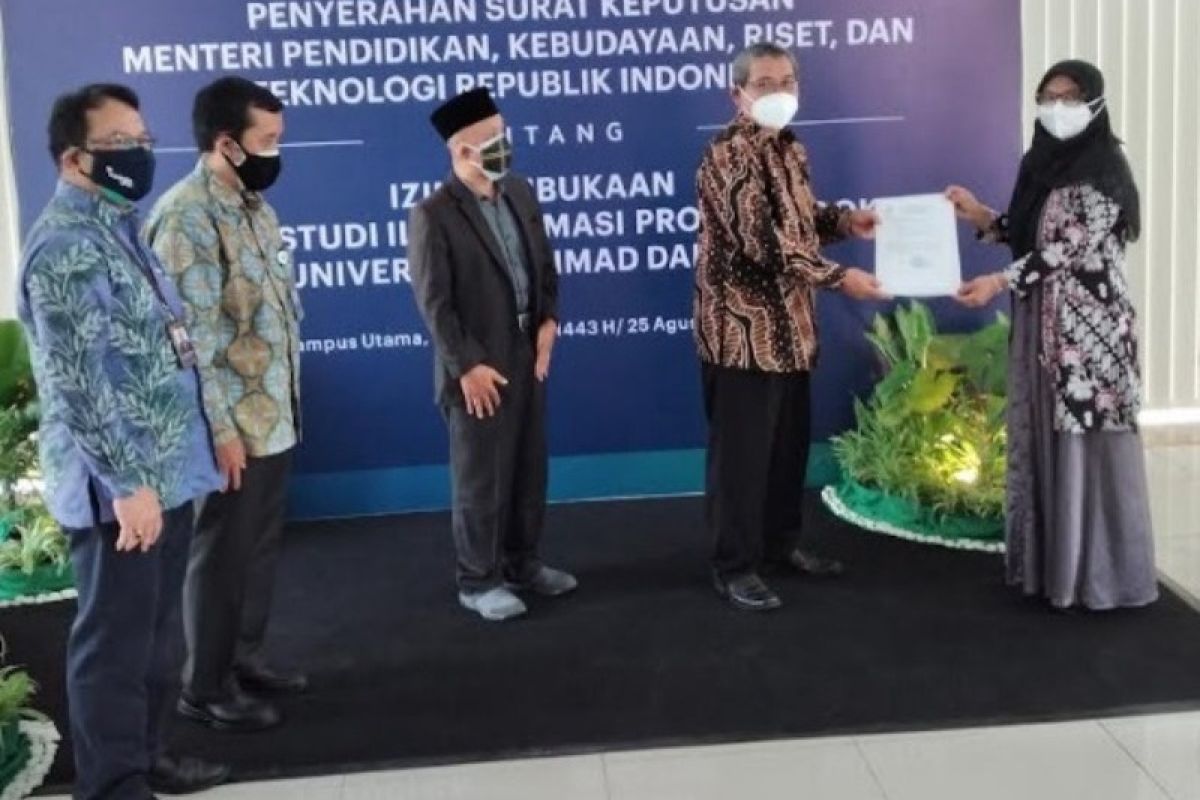 UAD terima SK Pembukaan Program Doktor Ilmu Farmasi dari Mendikbudristek