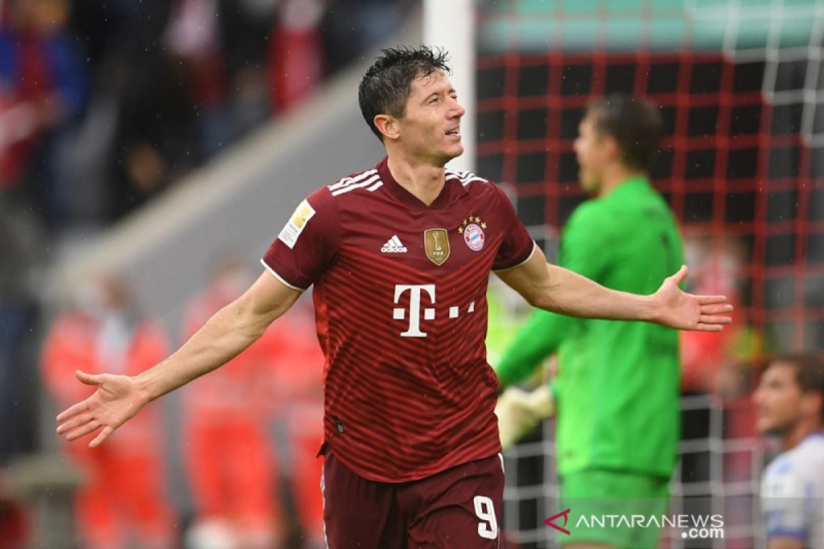 Bayern Munchen berondong Hertha 5-0, Lewandowski tiga gol