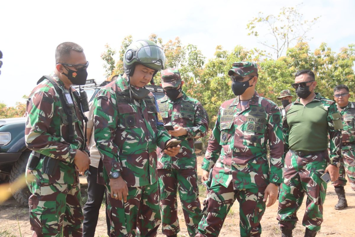 Pangdam XII Tanjungpura tinjau personelnya latihan menembak senjata berat