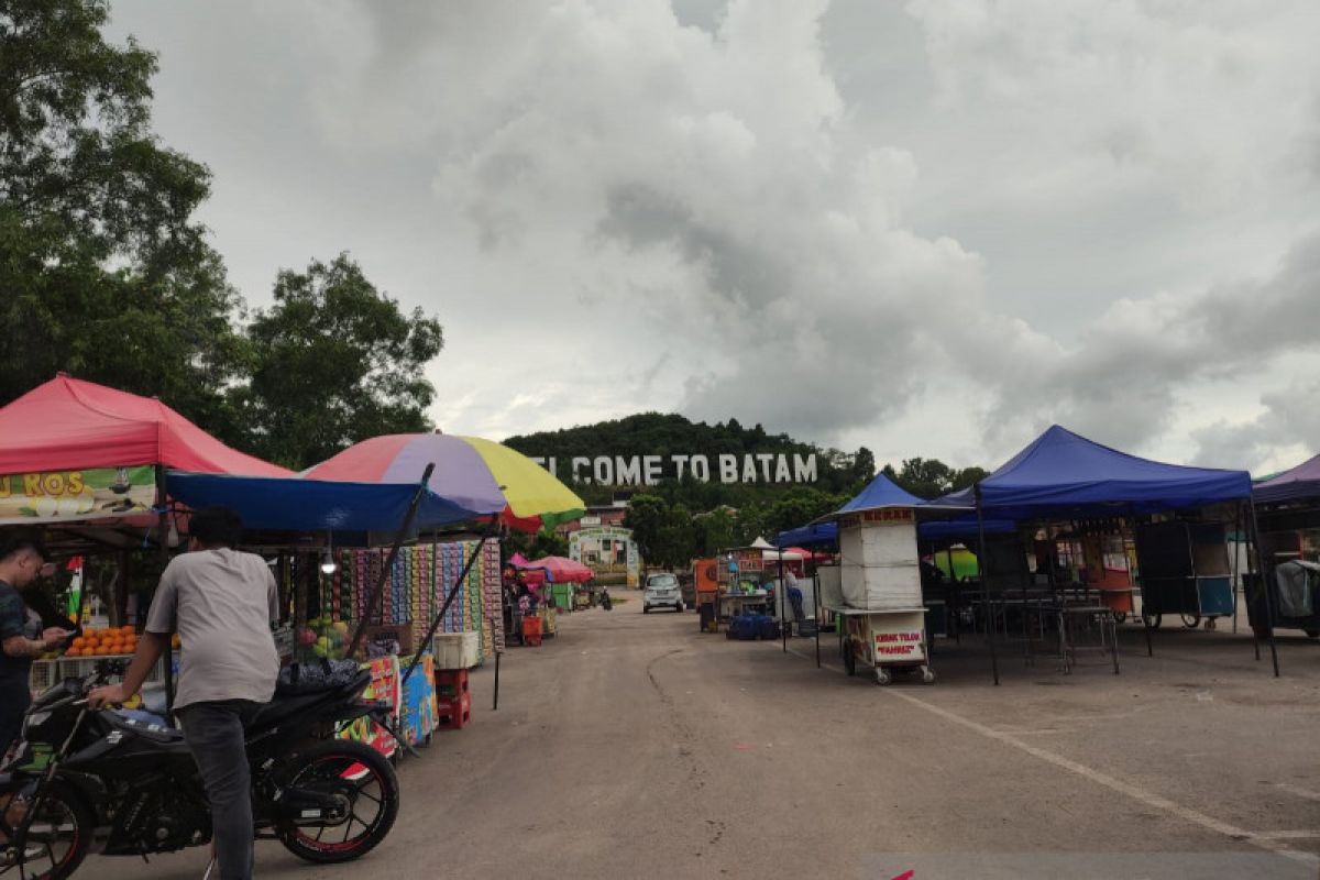 Pedagang kuliner berjualan lagi di lokasi Welcome to Batam