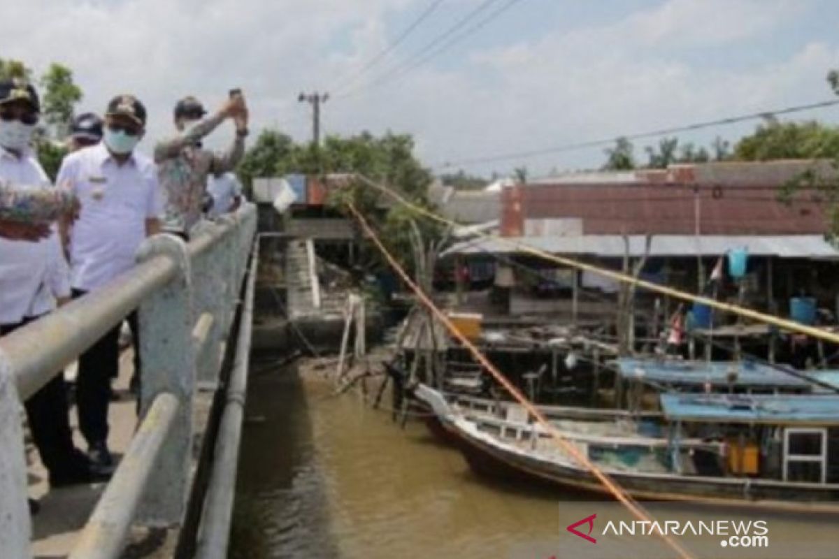 Pemprov Babel keruk pelabuhan kapal nelayan Kurau