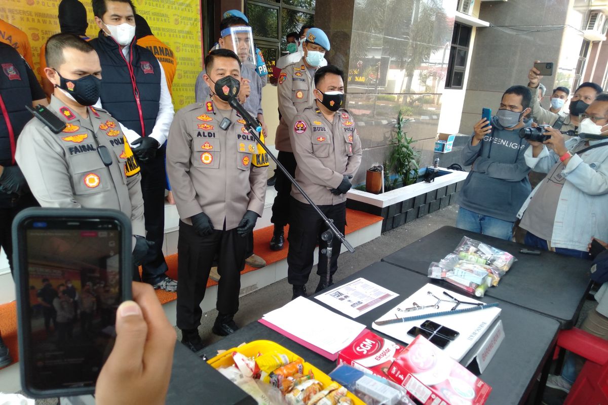 Kelompok pencuri spesialis minimarket di Karawang ditangkap polisi