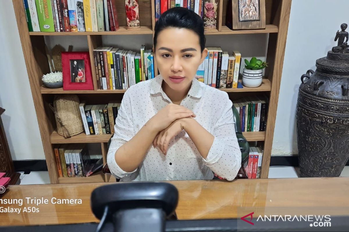 Karolin minta camat bekerja keras turunkan kasus COVID-19