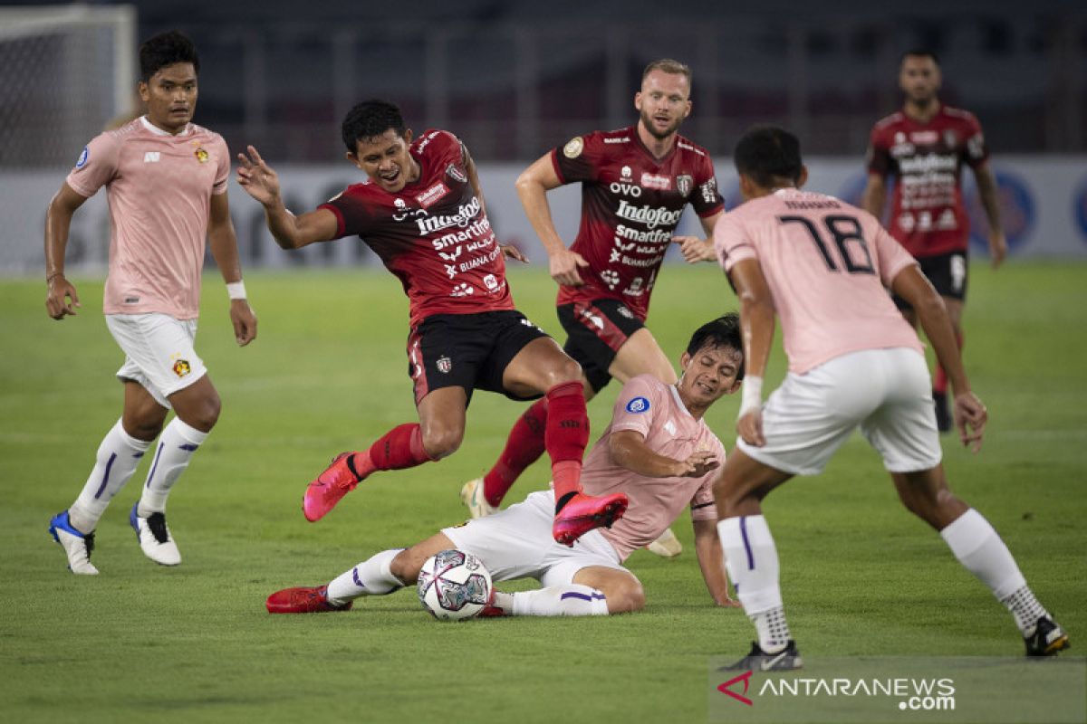 Bali United sukses bekuk  Barito Putera 2-1