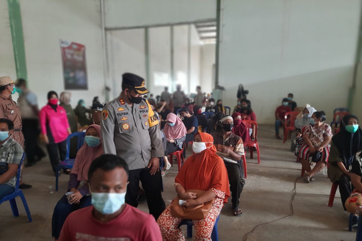 Polres Muarojambi gelar vaksinasi massal buruh pergudangan