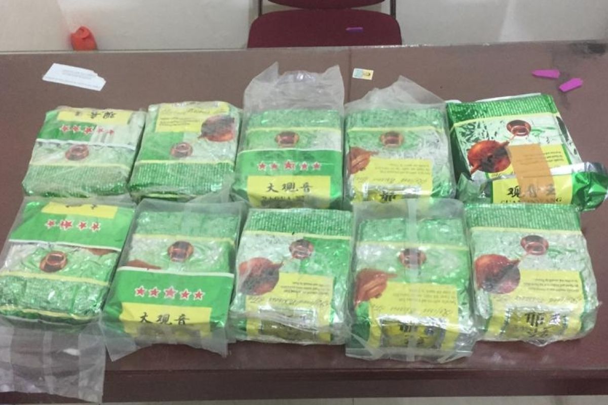 North Sumatra police nab drug courier, seize 10 kg drugs