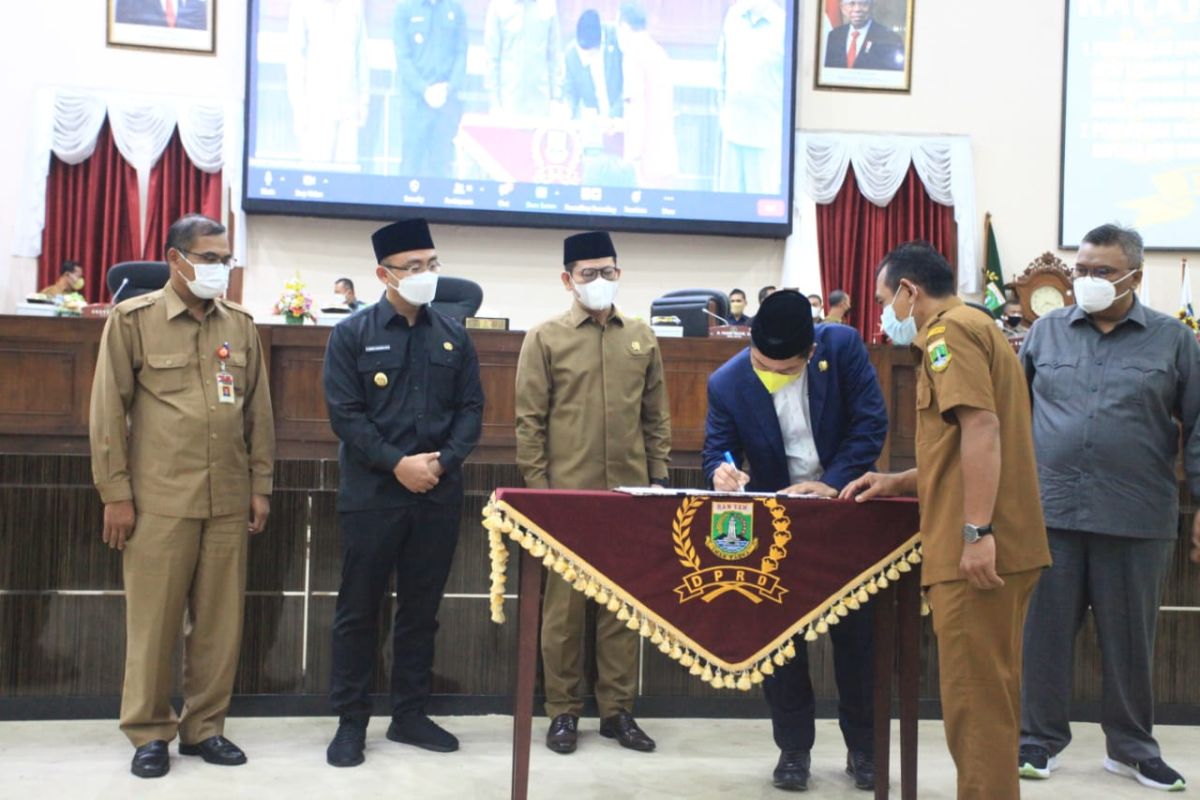 Pemprov Banten ajukan Raperda Pemerintahan Desa Adat ke DPRD