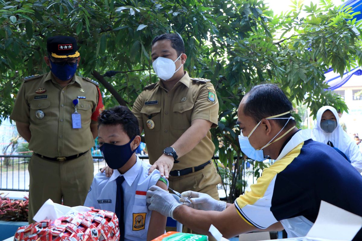 Dinkes Tangerang gelar vaksinasi sasar 7.531 pelajar SMP/SMA dalam sehari