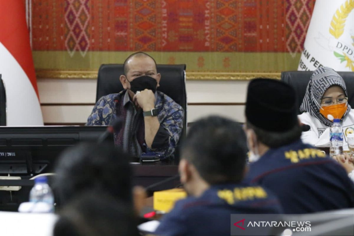 Ketua DPD RI dan Menaker bahas isu penempatan pekerja migran