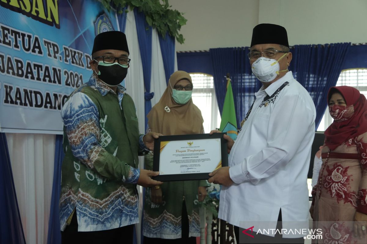 Bupati HSS ucapkan terima kasih untuk kepala desa purna bakti