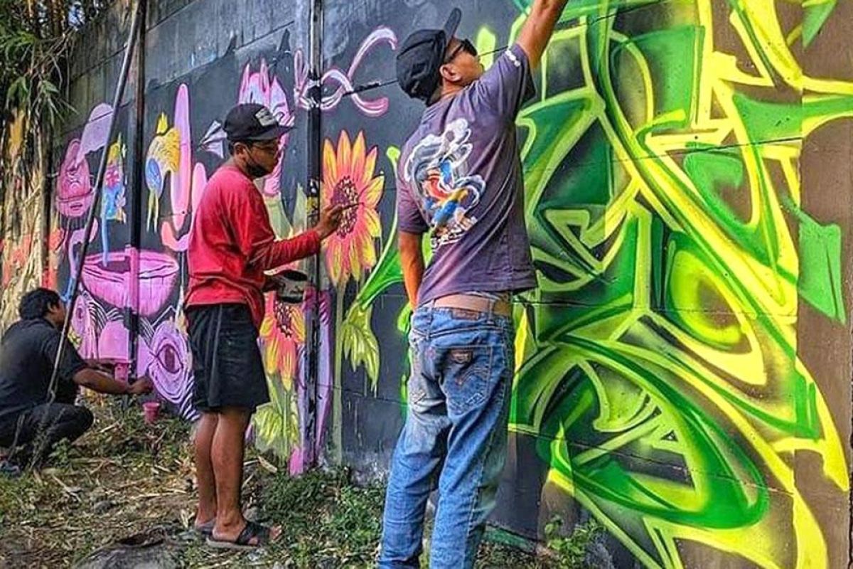 Pemkot Kediri beri ruang komunitas mural bantu tangani pandemi