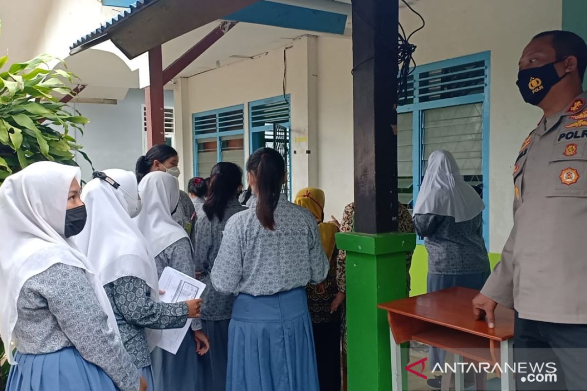 COVID-19 task force pushes vaccination for West Bangka students