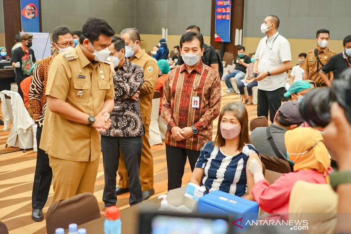 Puskesmas di Medan  targetkan vaksinasi 200 warga per hari