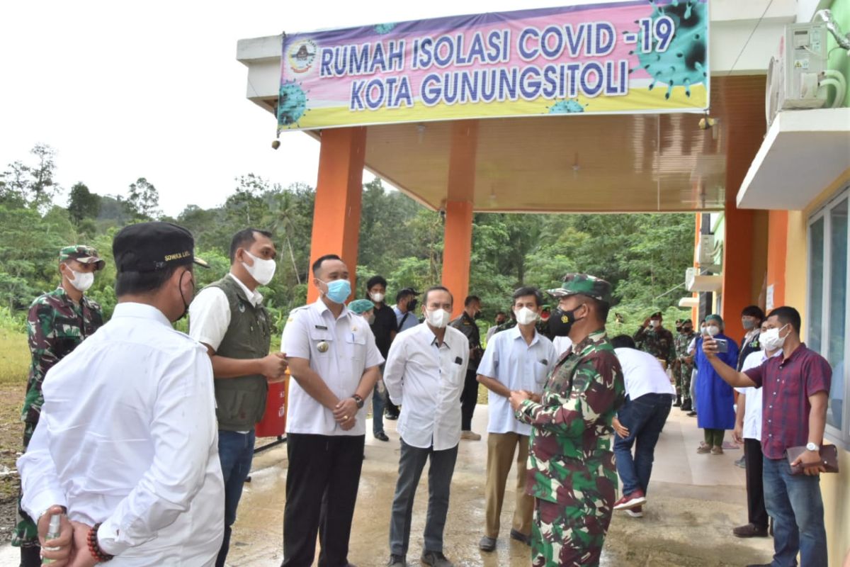 Pangdam I/BB tinjau lokasi isoter sekaligus bertemu dengan Satgas COVID-19